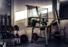 체력증진! 근력운동이 필수!! barbell on rack
