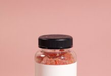 영양소 결핍과 그 예방책 a jar of food