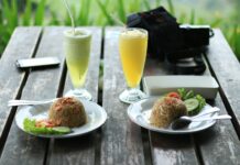 가공식품, 건강을 위한다면 선택할 수 있을까? fried rice and glass of juices on table