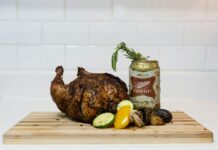 늦은 밤 야식을 참는 팁 grilled meat with lemon and lemon on brown wooden chopping board
